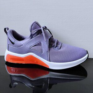 Nike Women Air Max Bella TR 5 Sneaker in Awesome Daybreak/Metallic Silver/Black